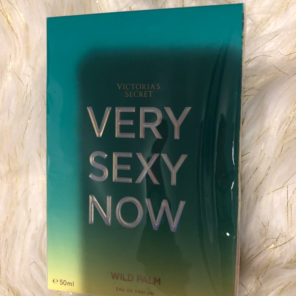 Victoria’s Secret Very Sexy Now Wild Palm